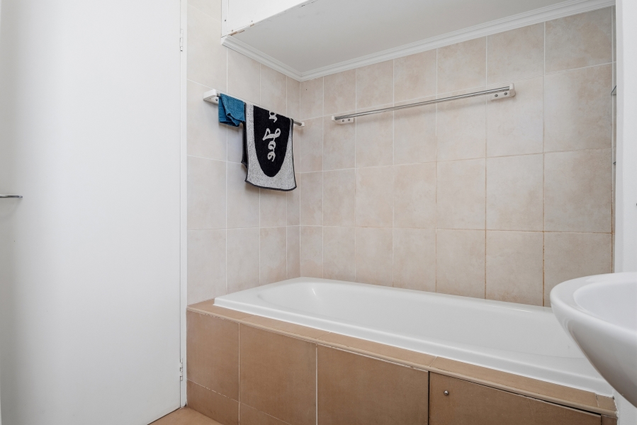 2 Bedroom Property for Sale in Kenilworth Western Cape